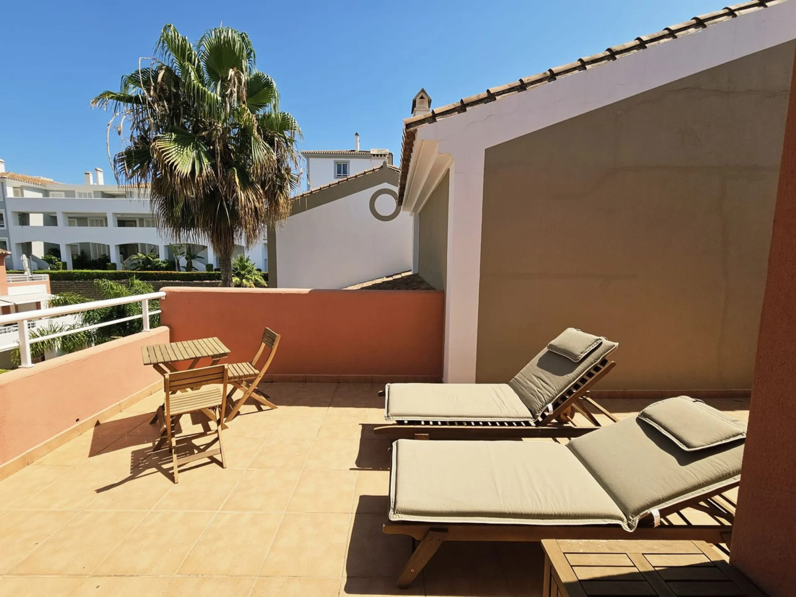 Beautiful Duplex Apartment in Excellent Condition – Fully Furnished, with Terrace and Parking