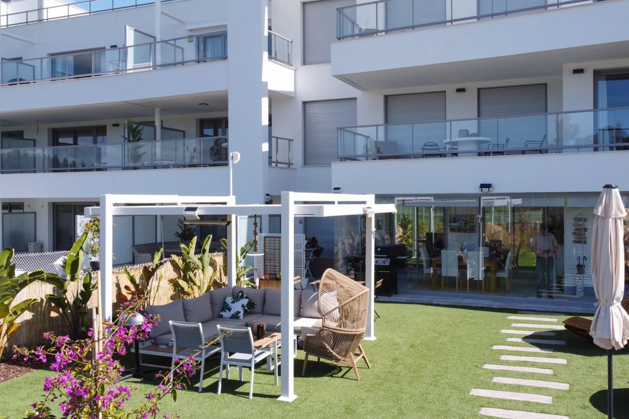 Апартамент нижний этаж, El Chaparral, Costa del Sol
