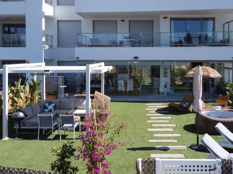 Апартамент нижний этаж, El Chaparral, Costa del Sol