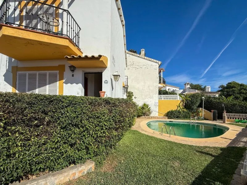 House - Townhouse в продаже в Mijas, Málaga. В доме 3 спален и 2 ванных комнат. Площадь дома 111 м²