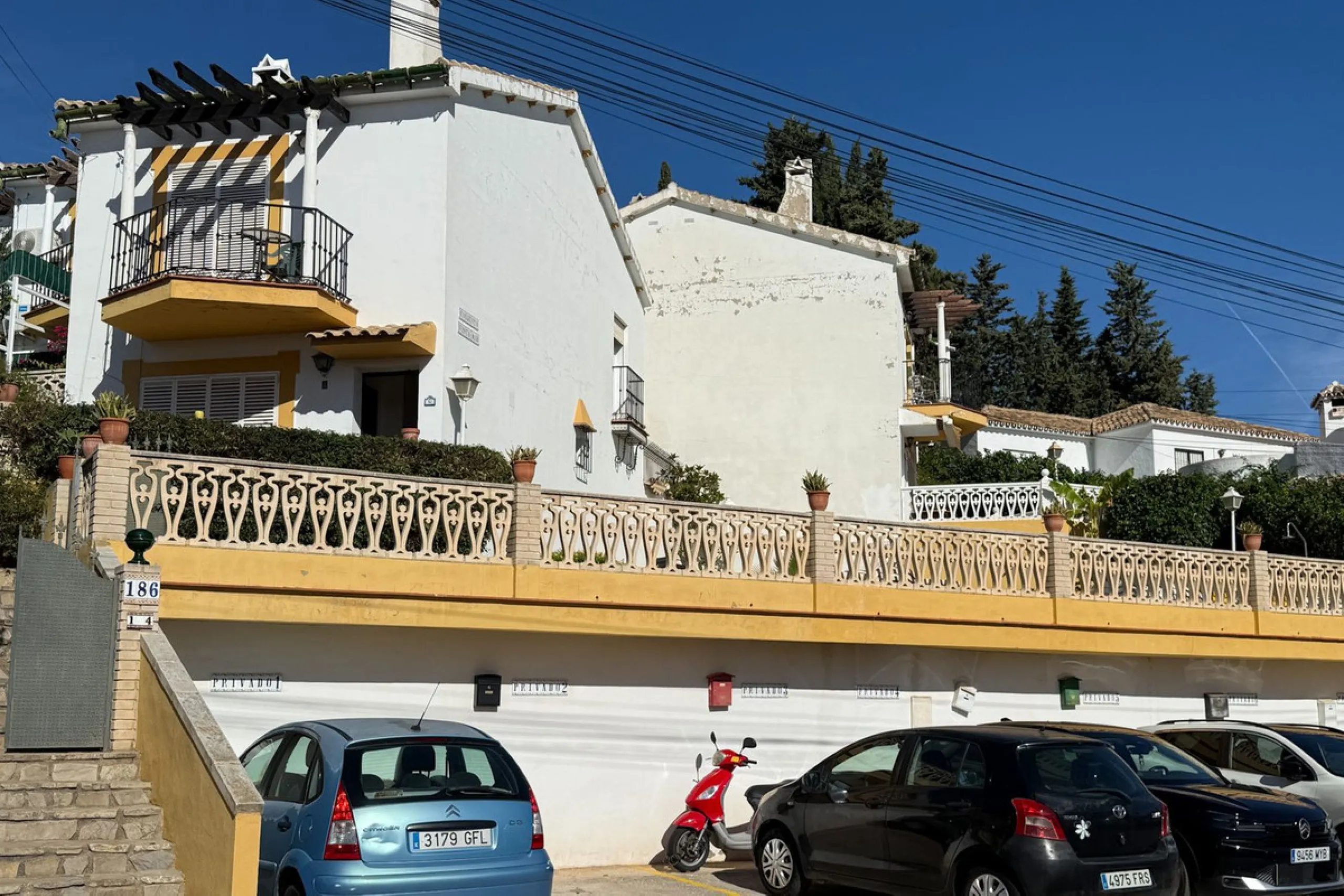 House - Townhouse в продаже в Mijas, Málaga. В доме 3 спален и 2 ванных комнат. Площадь дома 111 м²