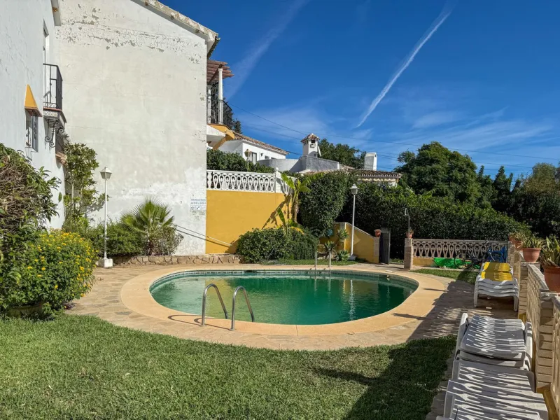 House - Townhouse в продаже в Mijas, Málaga. В доме 3 спален и 2 ванных комнат. Площадь дома 111 м²