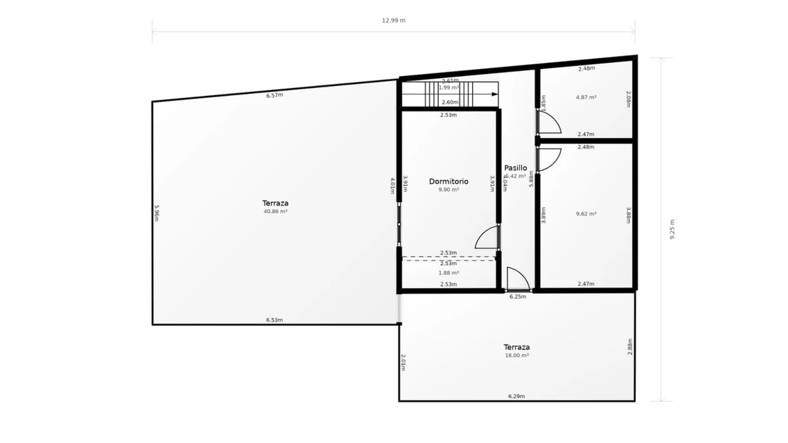 Imagine coming home and being welcomed by silence, light, and space. Live without rushing, with privacy, your own land, and the freedom that only a detached villa can offer in El Romeral, one of the quietest and most sought-after areas of Alhaurín de la T