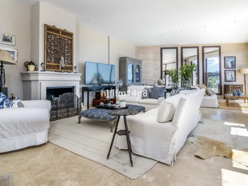 House - Townhouse в продаже в Benahavís, Málaga. В доме 3 спален и 3 ванных комнат. Площадь дома 167 м²
