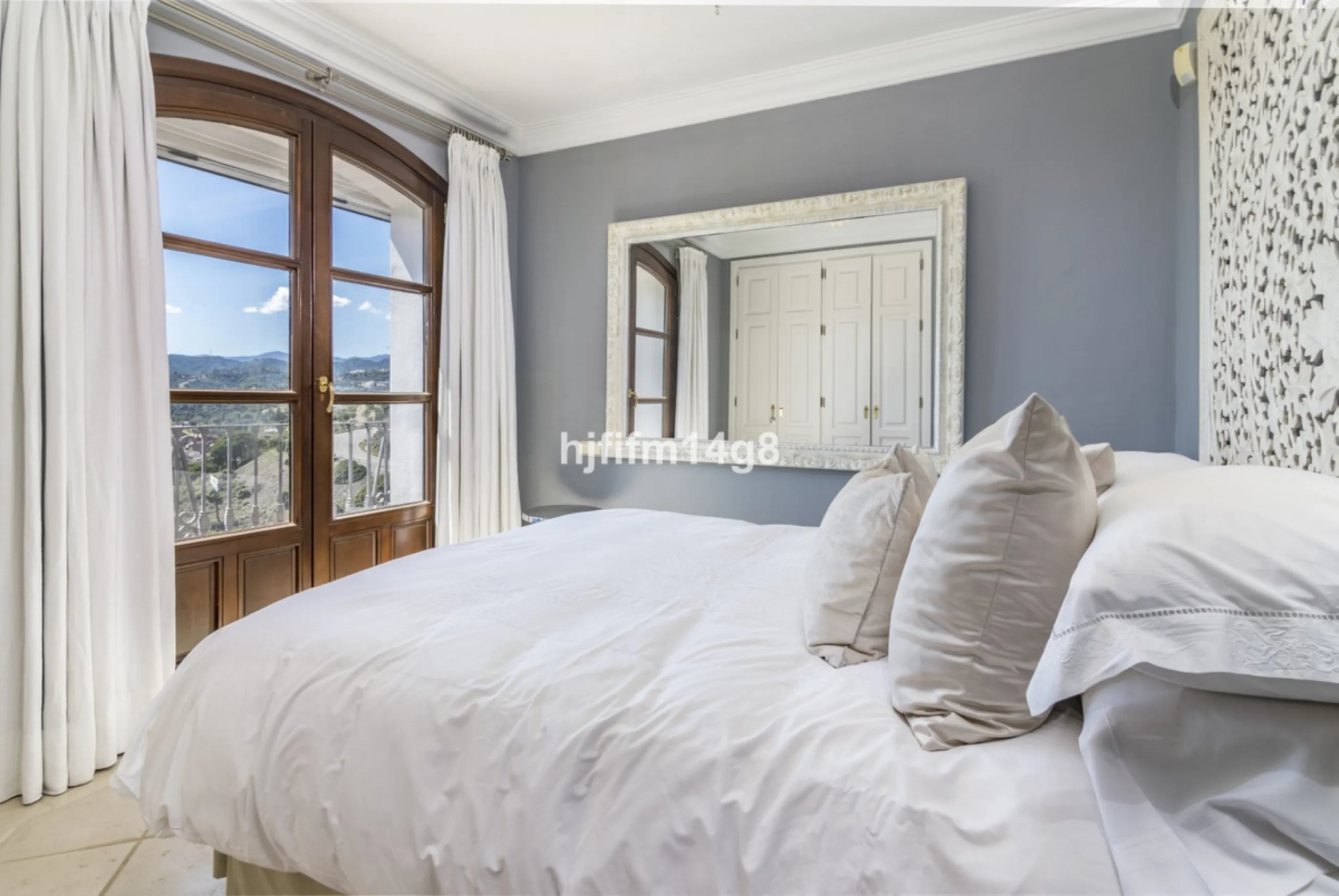 House - Townhouse в продаже в Benahavís, Málaga. В доме 3 спален и 3 ванных комнат. Площадь дома 167 м²