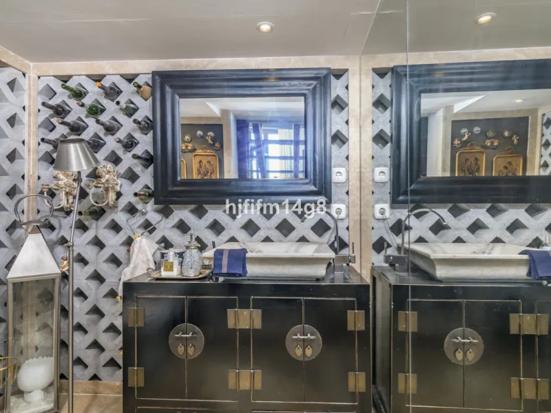 House - Townhouse в продаже в Benahavís, Málaga. В доме 3 спален и 3 ванных комнат. Площадь дома 167 м²
