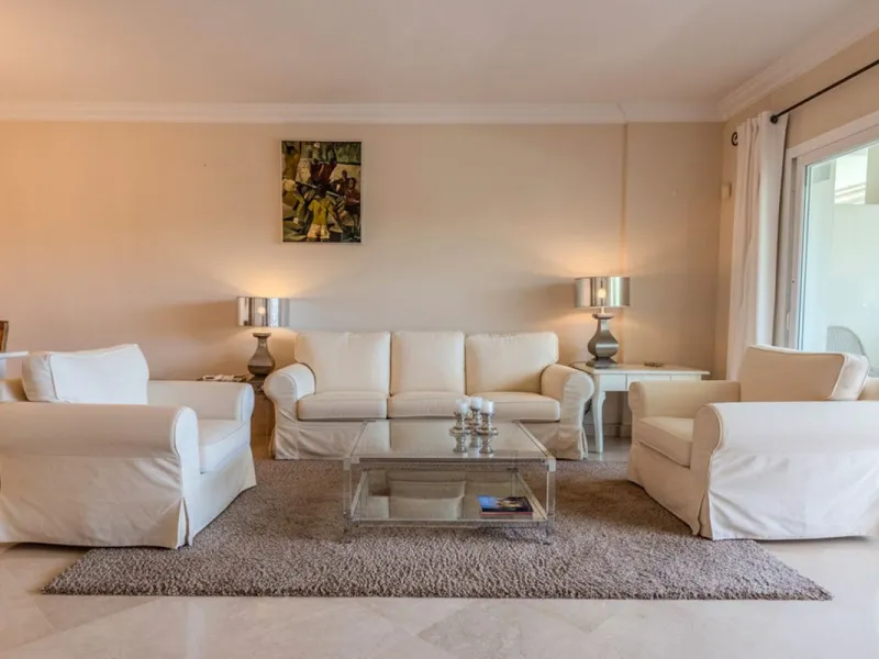 Very nice property with 3 big bedrooms and 2 bathrooms (+ separated guest toilet) for sale in ALBATROS at Golf Rio Real.