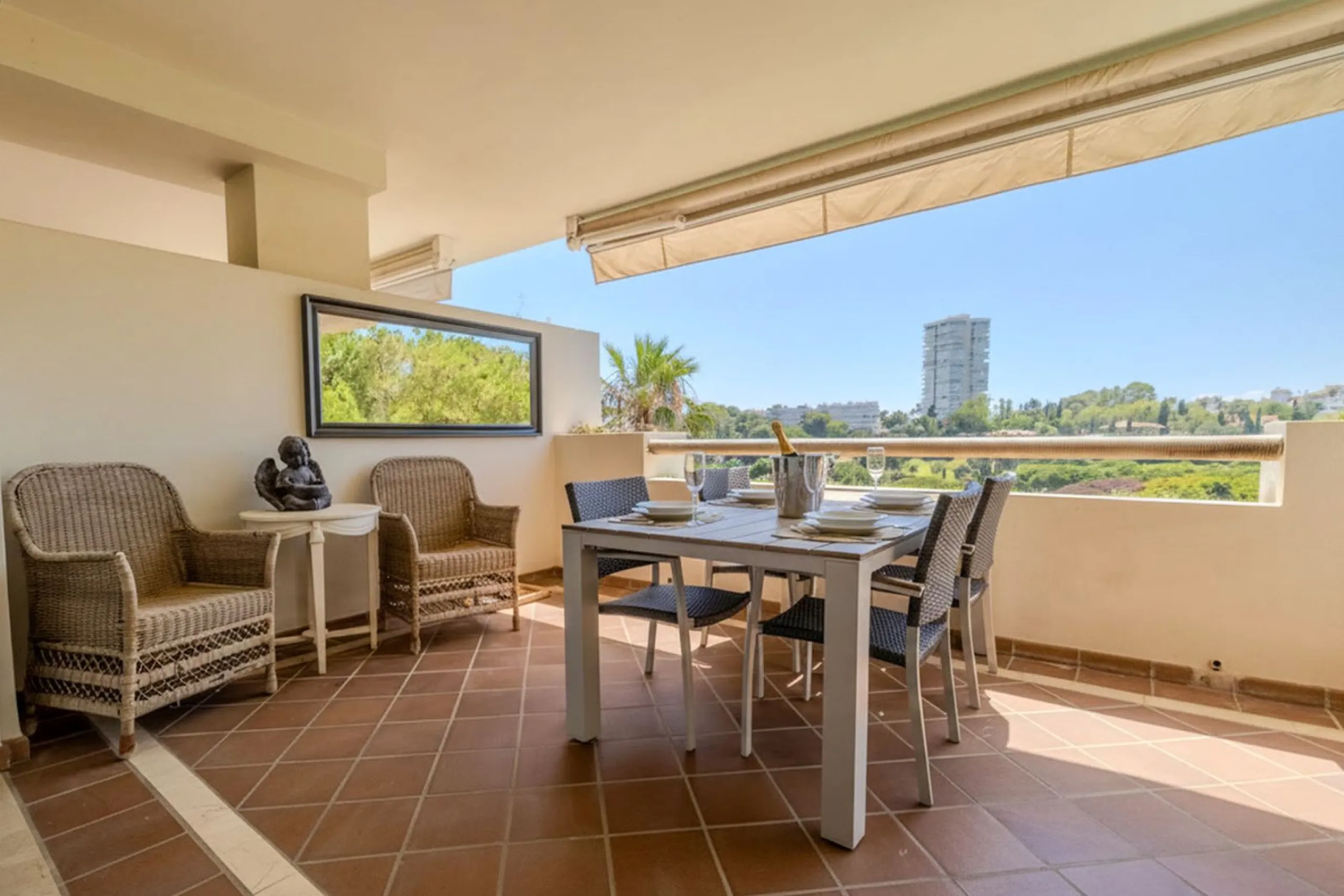 Very nice property with 3 big bedrooms and 2 bathrooms (+ separated guest toilet) for sale in ALBATROS at Golf Rio Real.