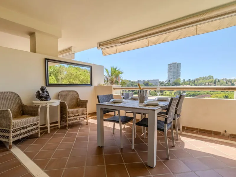 Very nice property with 3 big bedrooms and 2 bathrooms (+ separated guest toilet) for sale in ALBATROS at Golf Rio Real.