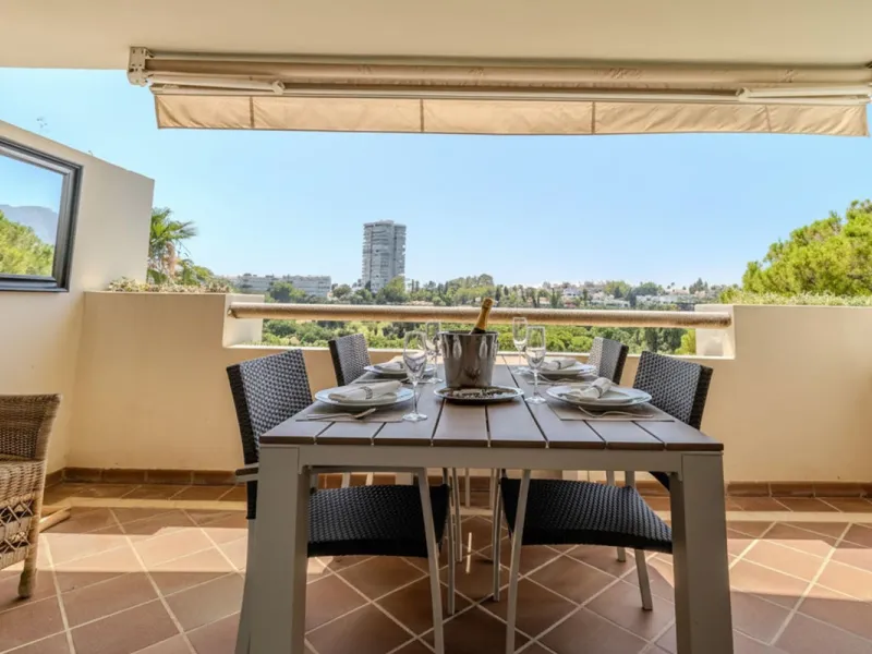Very nice property with 3 big bedrooms and 2 bathrooms (+ separated guest toilet) for sale in ALBATROS at Golf Rio Real.