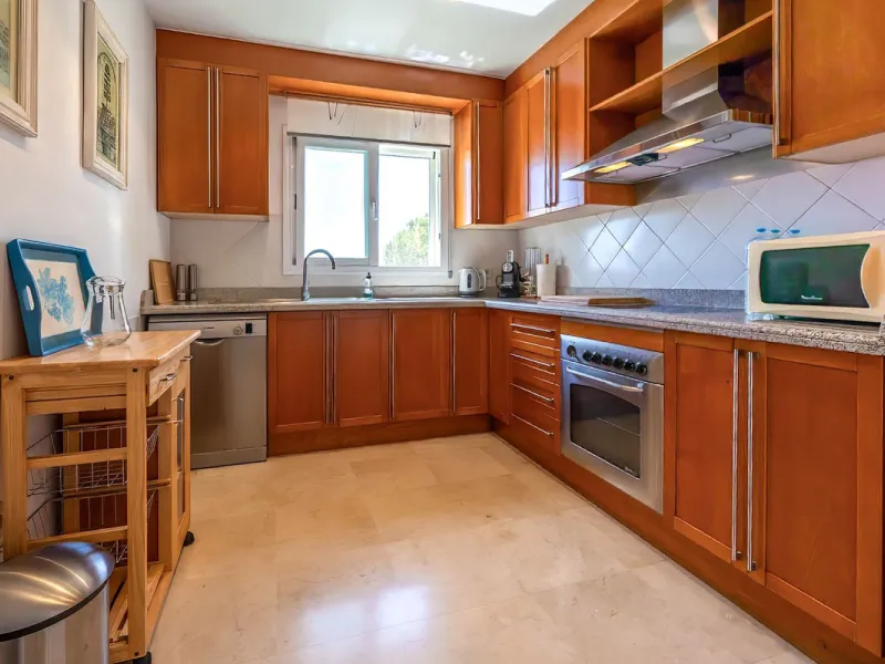 Very nice property with 3 big bedrooms and 2 bathrooms (+ separated guest toilet) for sale in ALBATROS at Golf Rio Real.