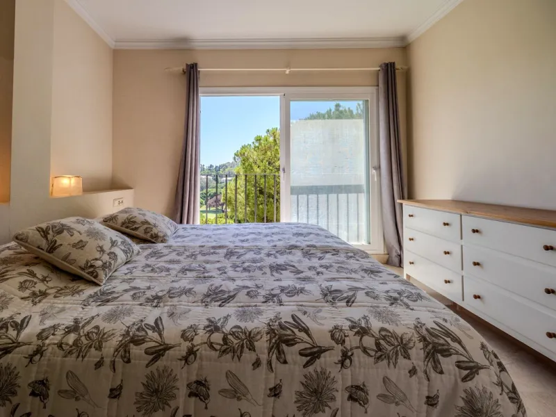 Very nice property with 3 big bedrooms and 2 bathrooms (+ separated guest toilet) for sale in ALBATROS at Golf Rio Real.