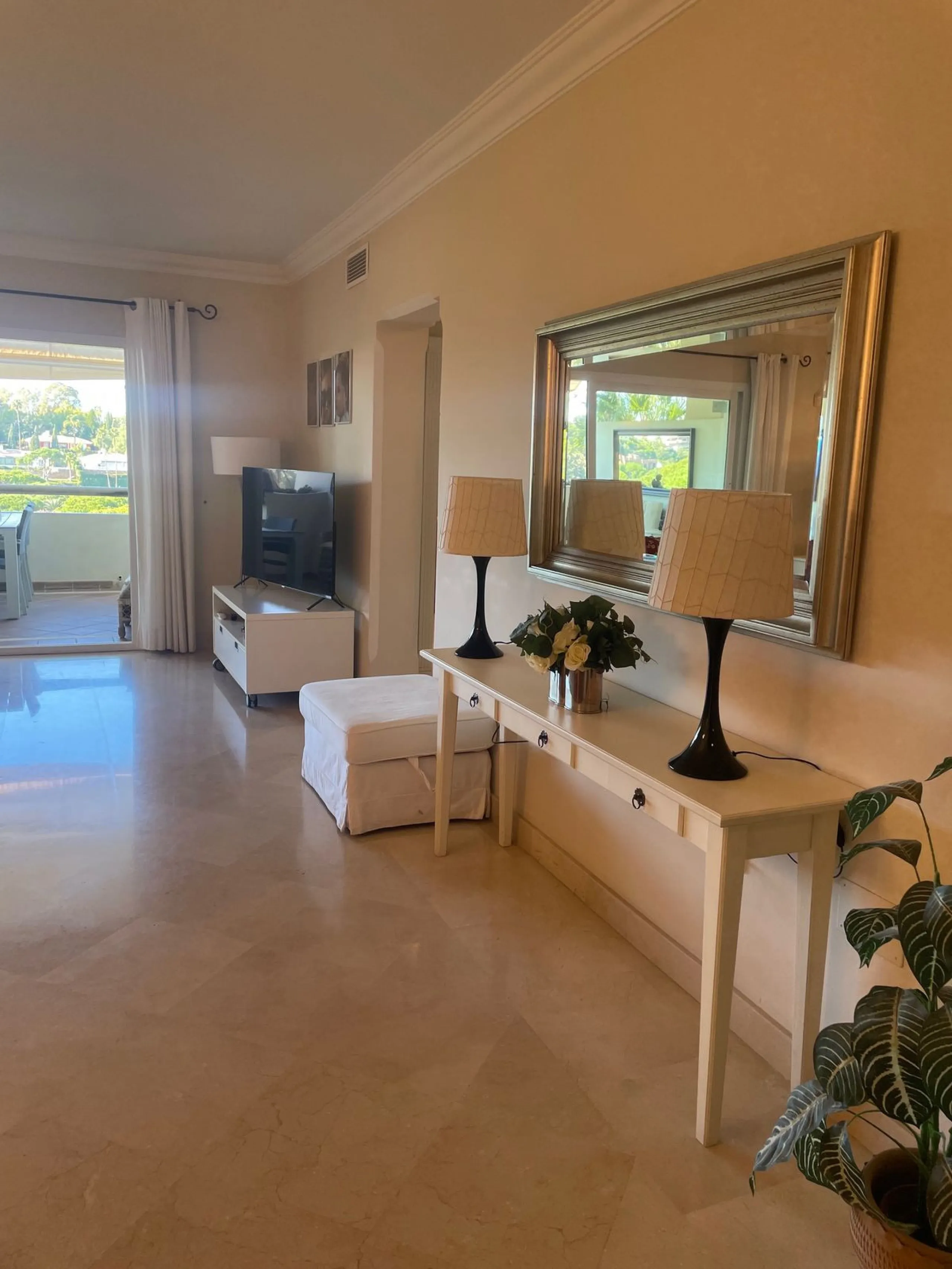Very nice property with 3 big bedrooms and 2 bathrooms (+ separated guest toilet) for sale in ALBATROS at Golf Rio Real.