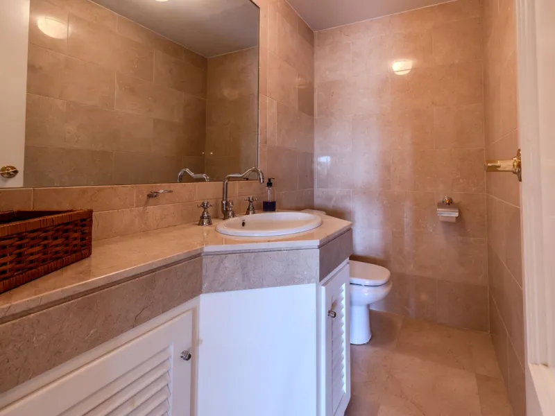 Very nice property with 3 big bedrooms and 2 bathrooms (+ separated guest toilet) for sale in ALBATROS at Golf Rio Real.