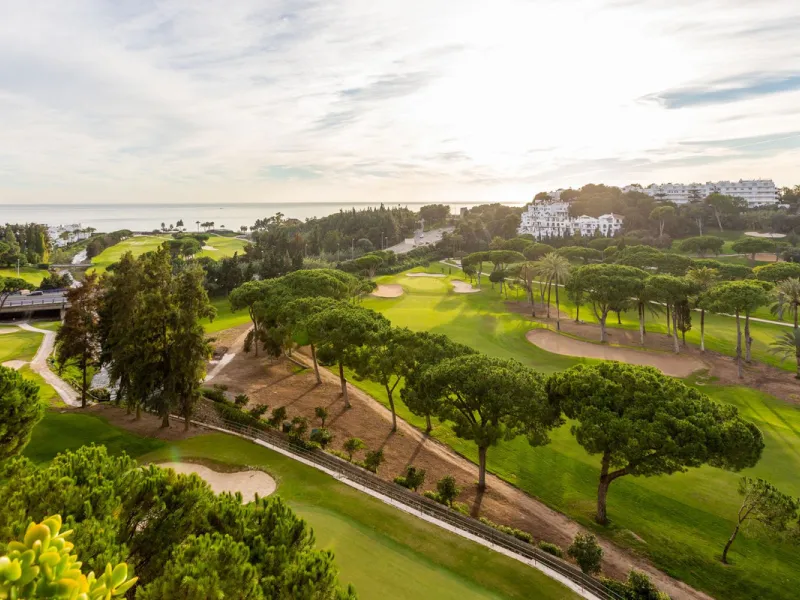 Very nice property with 3 big bedrooms and 2 bathrooms (+ separated guest toilet) for sale in ALBATROS at Golf Rio Real.