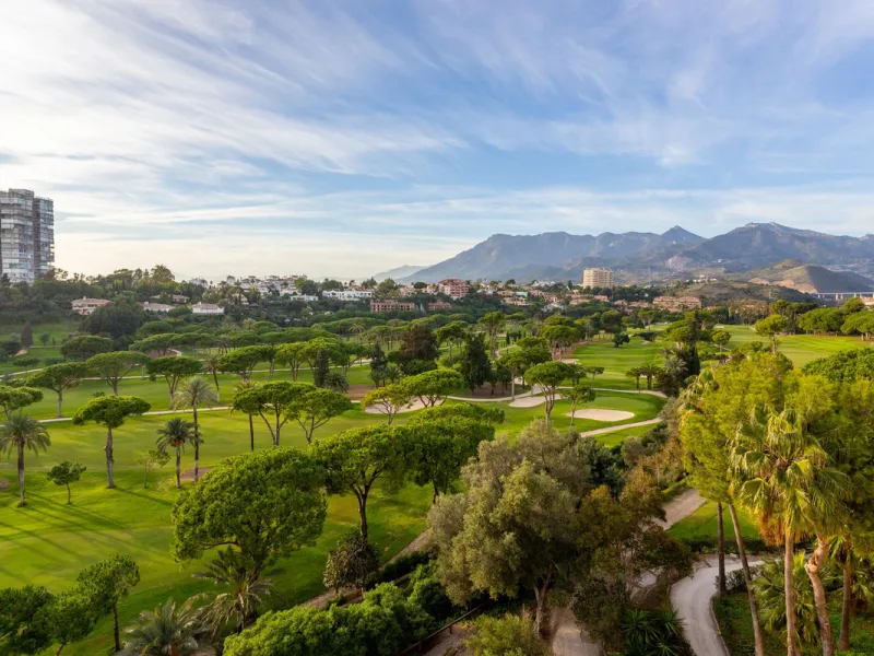 Very nice property with 3 big bedrooms and 2 bathrooms (+ separated guest toilet) for sale in ALBATROS at Golf Rio Real.