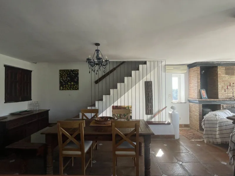Unique Lakefront Retreat in Istan – Direct Access to the Lake & Panoramic Views
