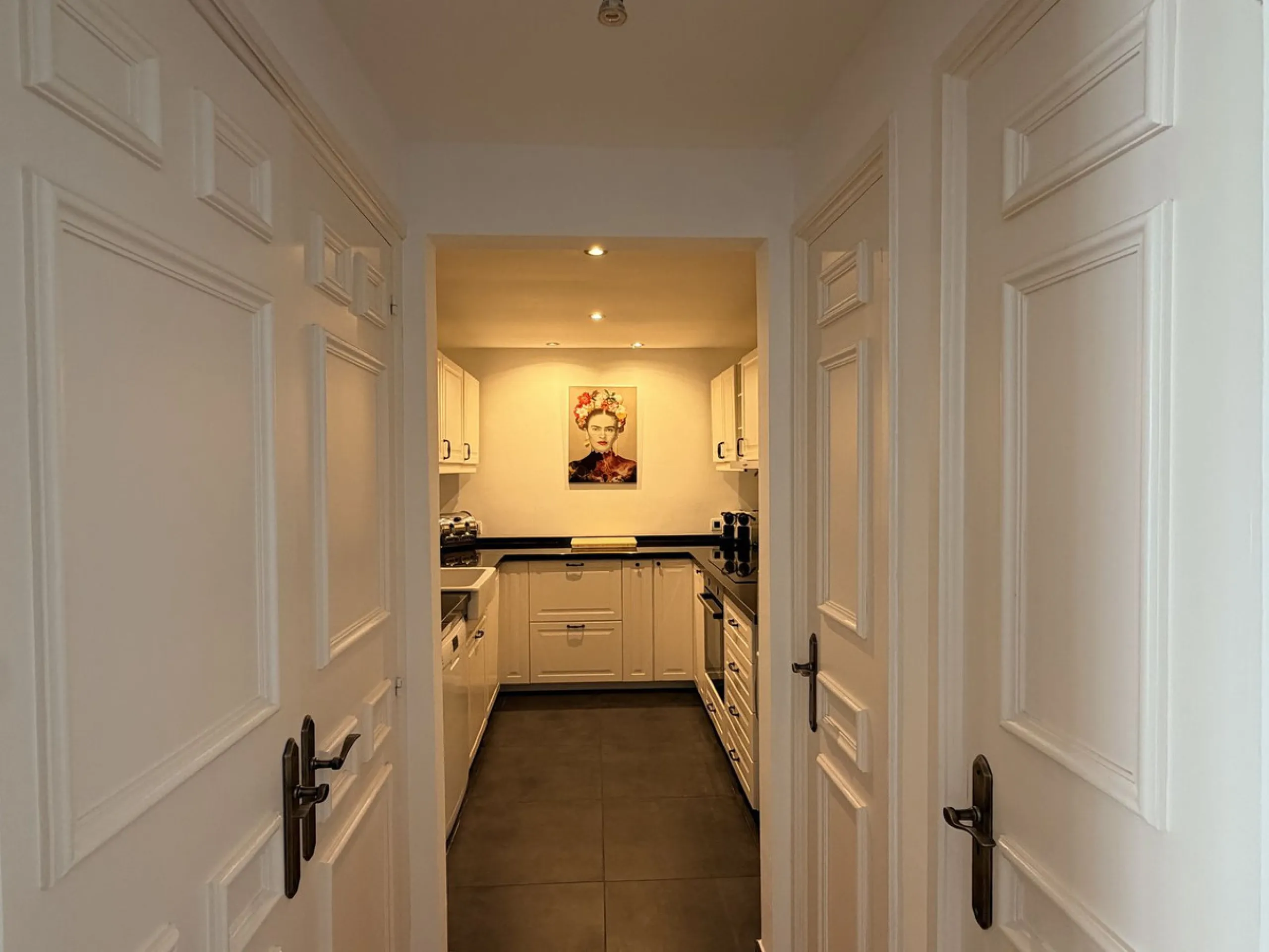 We present this spacious apartment, located in one of the best areas of the area, in La Quinta that enjoys panoramic views of the valley and the sea.