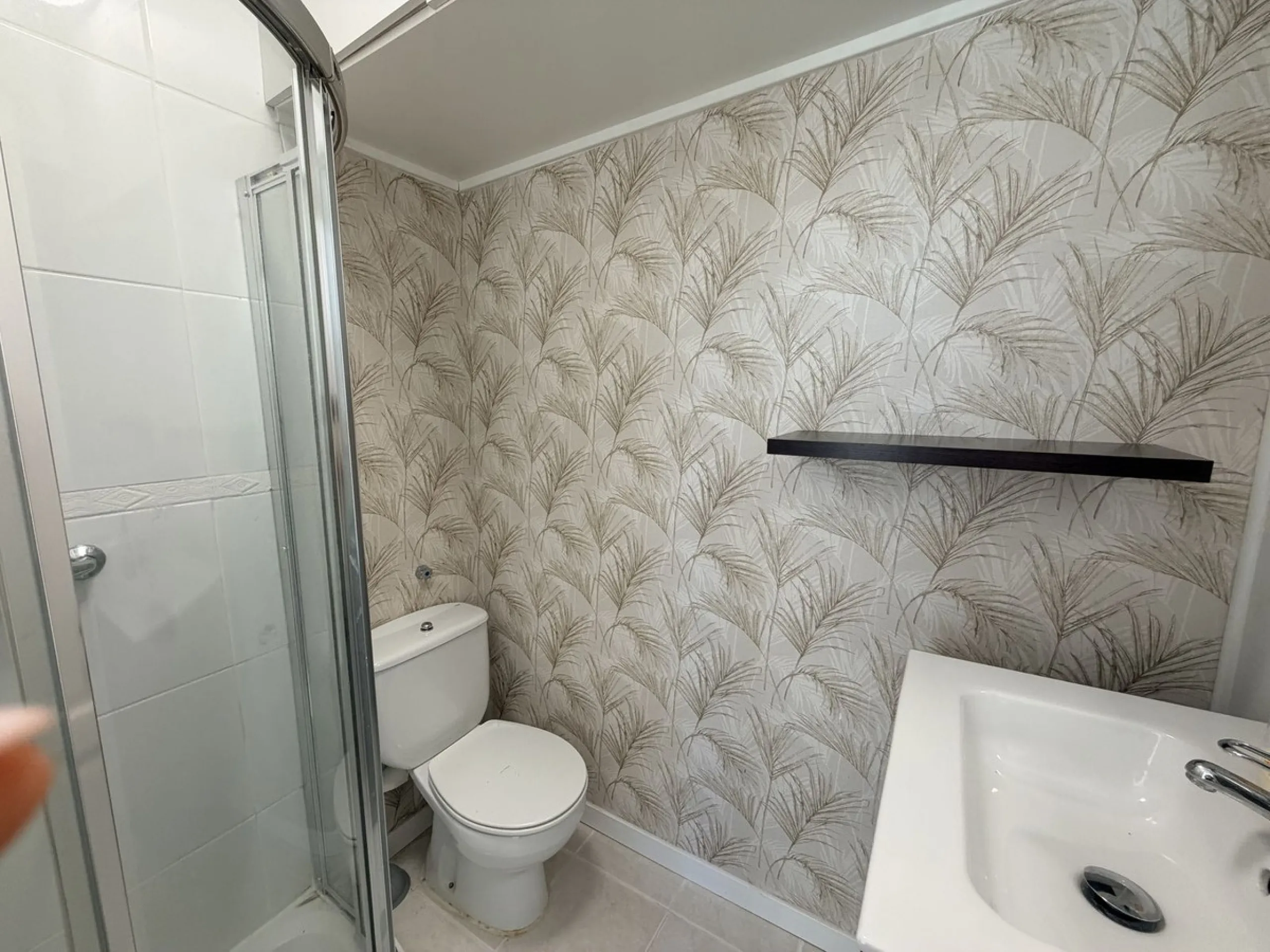 We present this spacious apartment, located in one of the best areas of the area, in La Quinta that enjoys panoramic views of the valley and the sea.