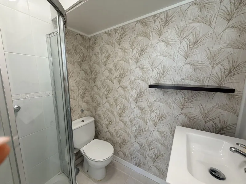 We present this spacious apartment, located in one of the best areas of the area, in La Quinta that enjoys panoramic views of the valley and the sea.
