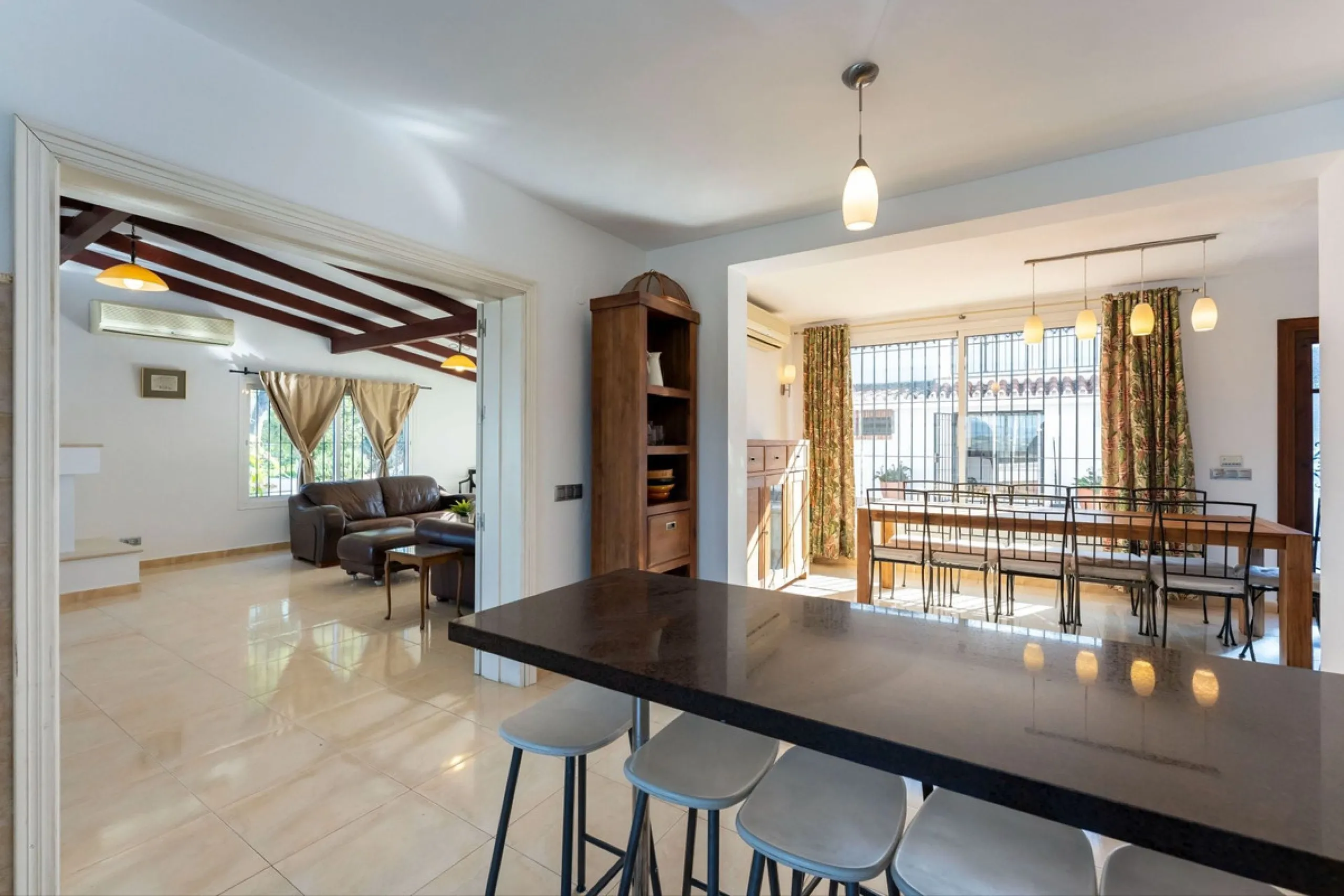 5 bedroom main house, plus a 3 bedroom guest house, a studio/apartment, garage and 2 swimming pools!