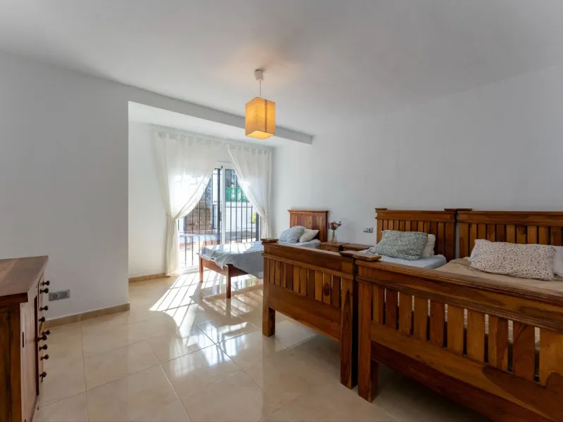 5 bedroom main house, plus a 3 bedroom guest house, a studio/apartment, garage and 2 swimming pools!