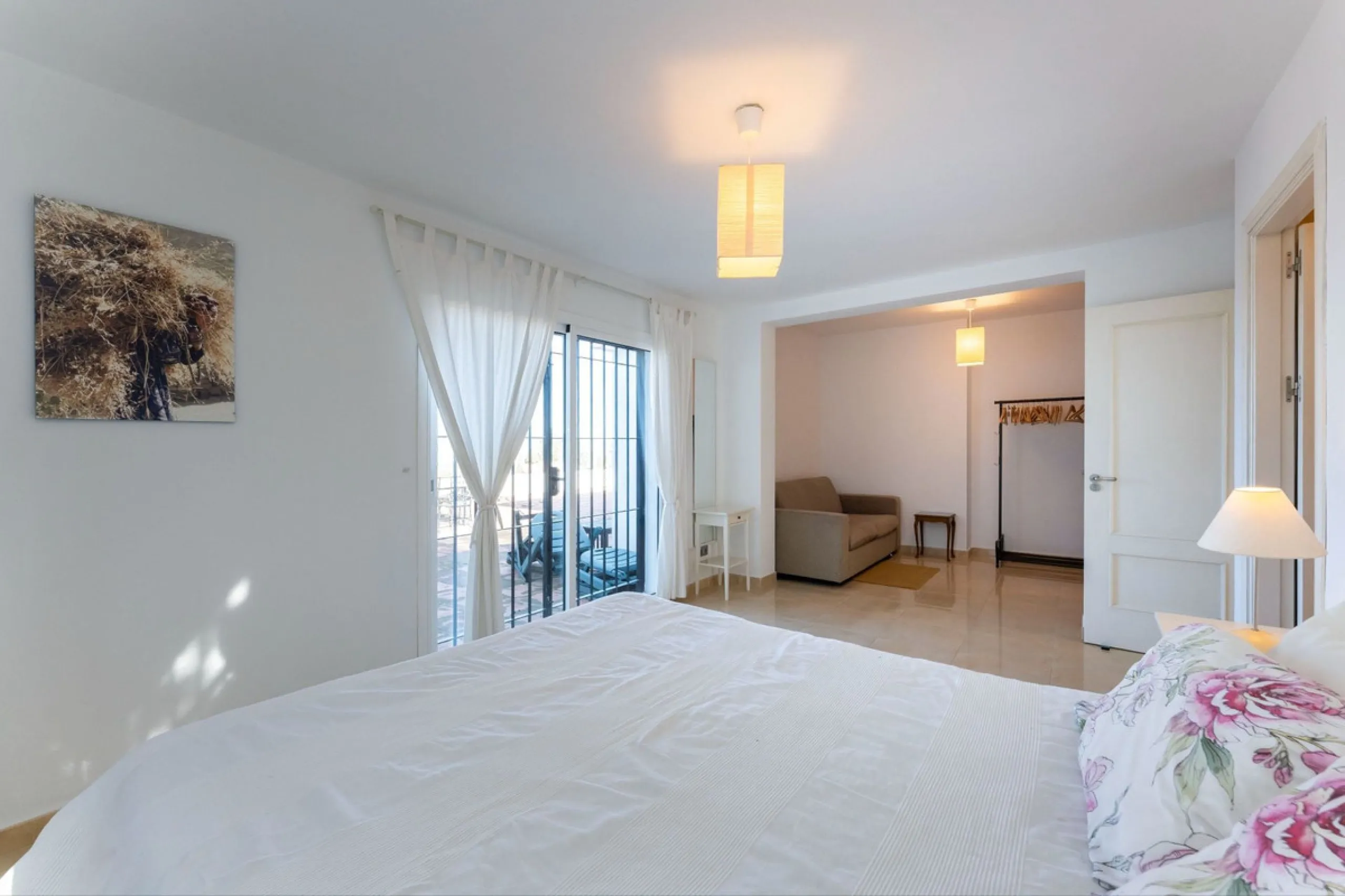 5 bedroom main house, plus a 3 bedroom guest house, a studio/apartment, garage and 2 swimming pools!
