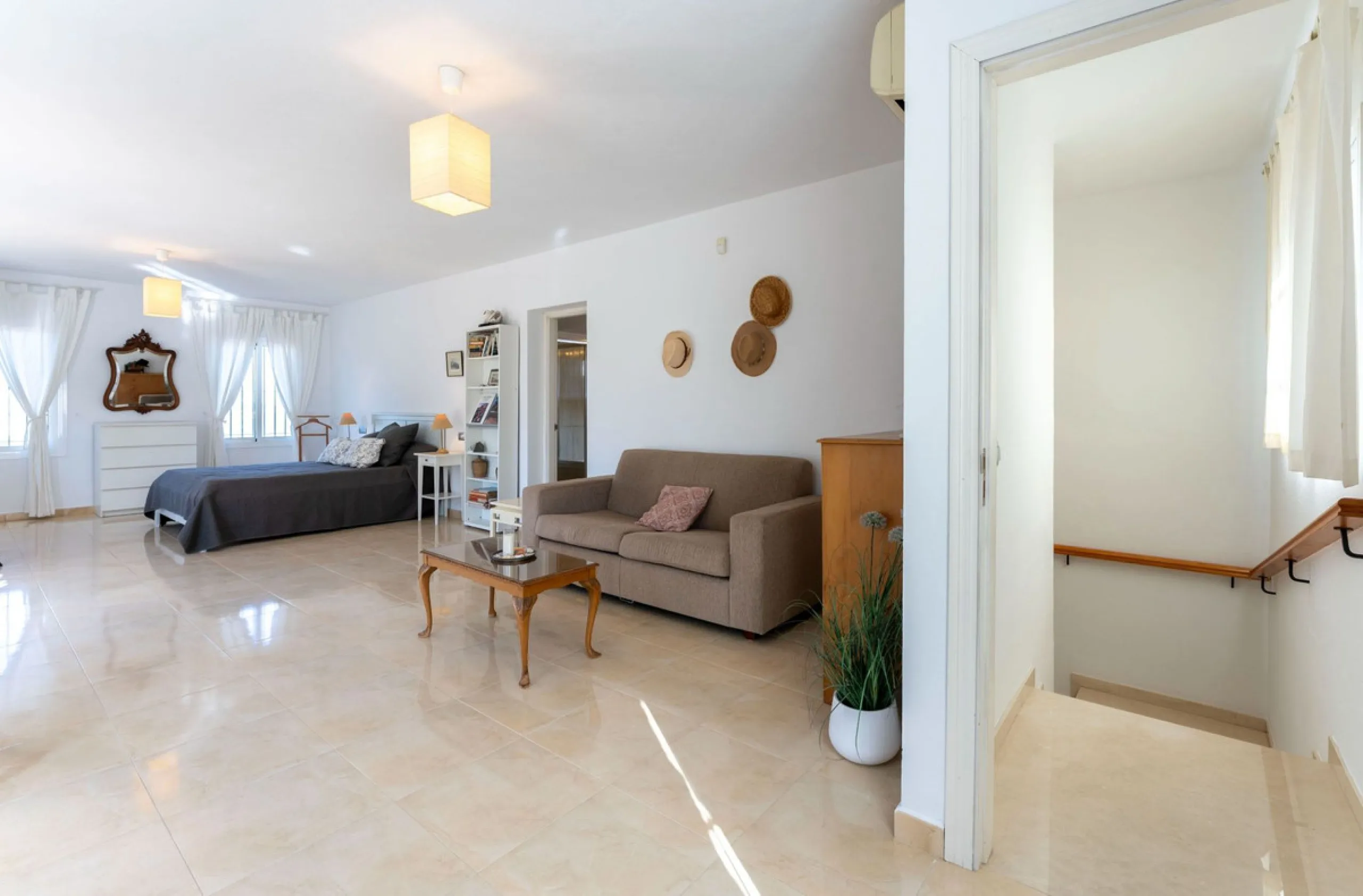 5 bedroom main house, plus a 3 bedroom guest house, a studio/apartment, garage and 2 swimming pools!