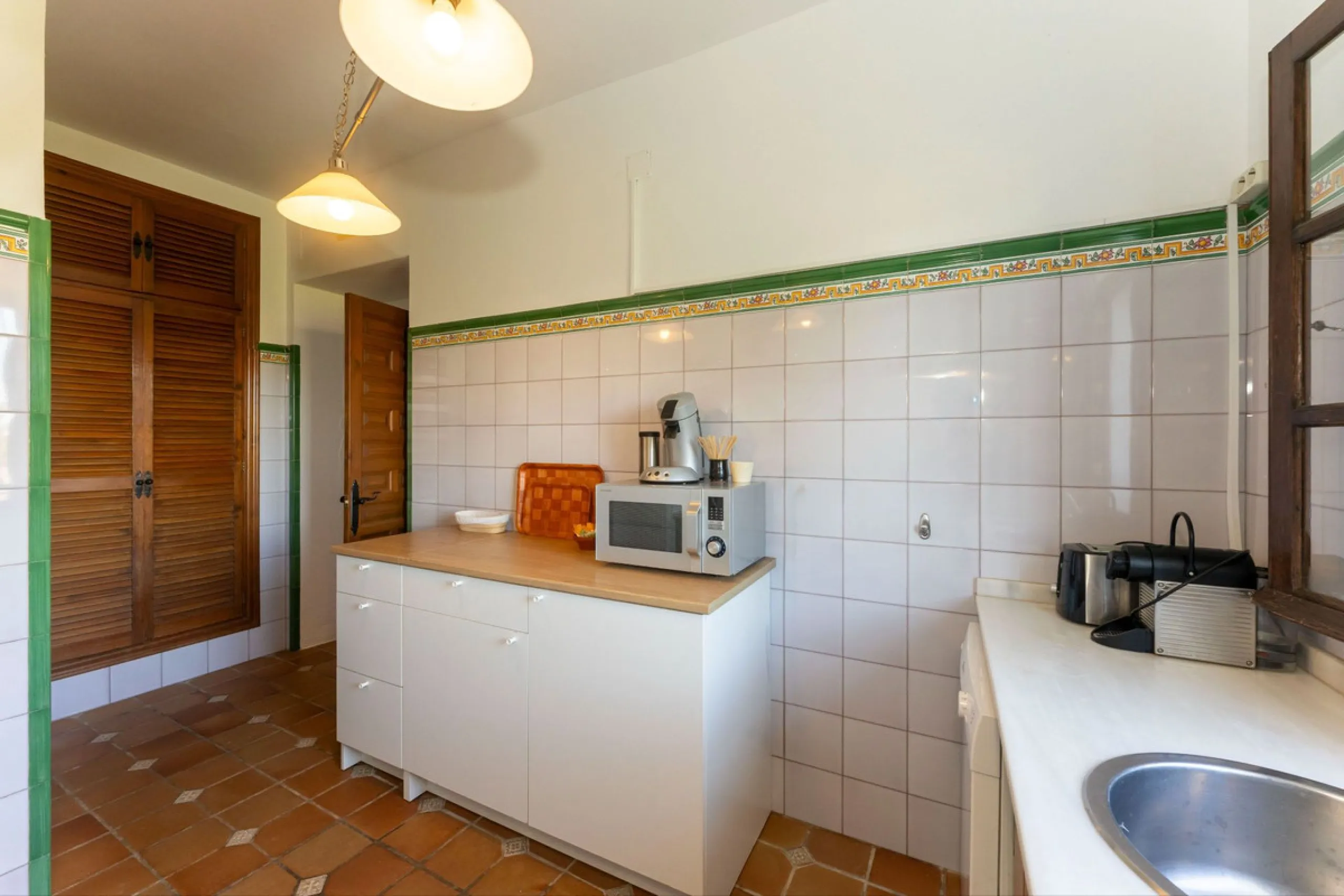 Experience the beauty of authentic Andalusian living with this stunning independent country house, beautifully restored in 2022 and perfectly positioned just a short drive from Alhaurín el Grande and Coín. Nestled on a fully fenced 12,074 m² plot, this fi