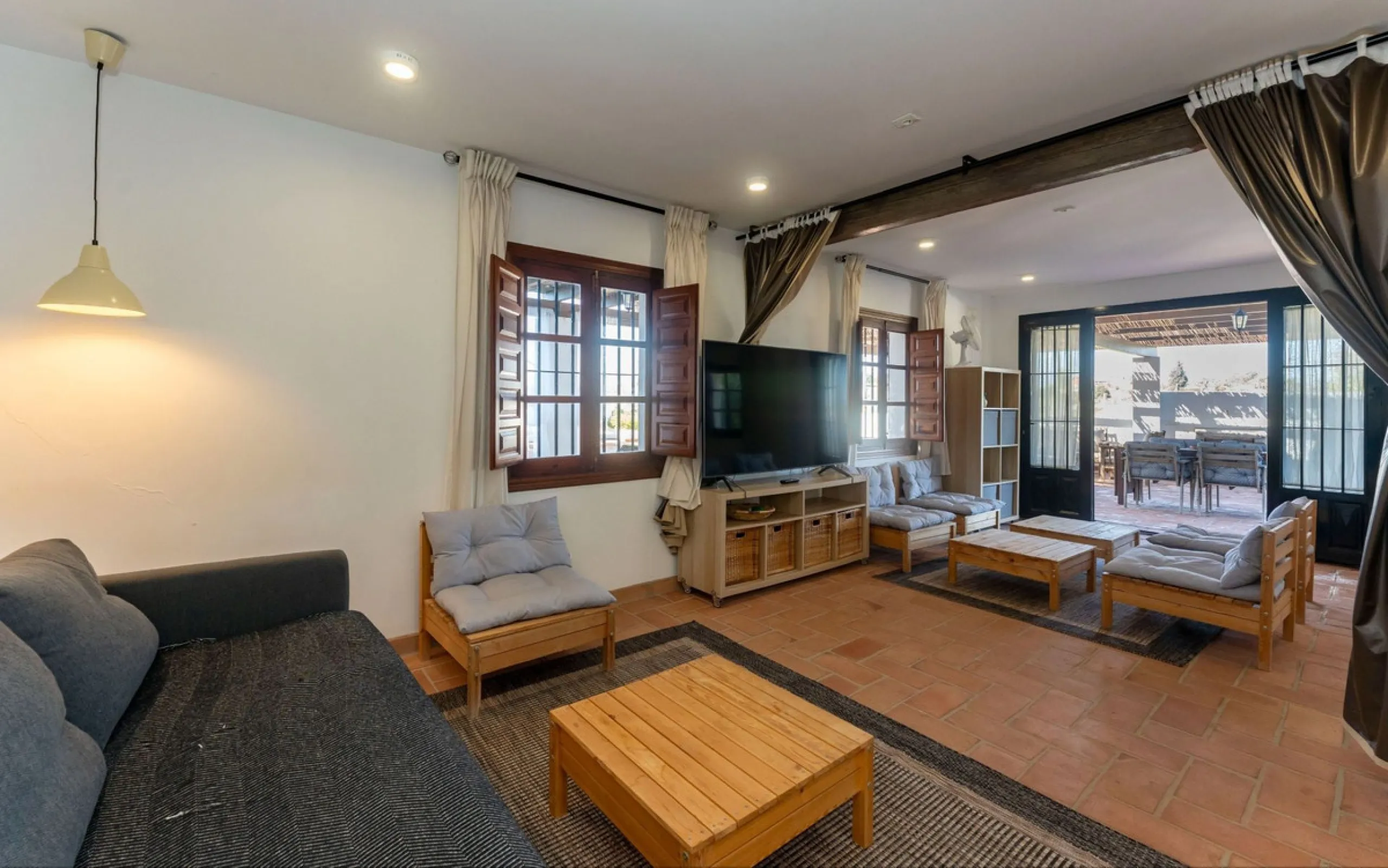 Experience the beauty of authentic Andalusian living with this stunning independent country house, beautifully restored in 2022 and perfectly positioned just a short drive from Alhaurín el Grande and Coín. Nestled on a fully fenced 12,074 m² plot, this fi