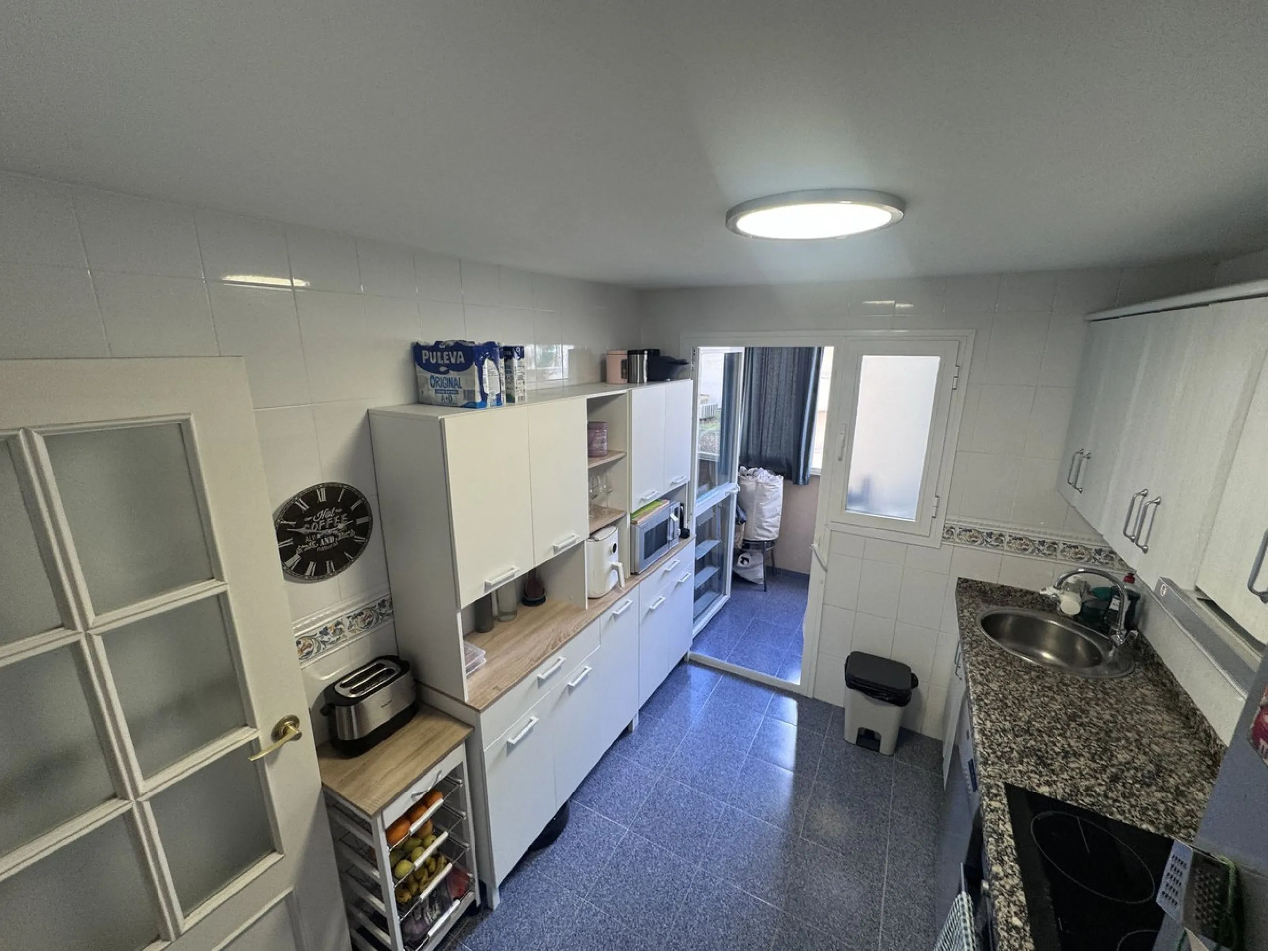 130 m² apartment located on Avenida Juan Carlos I, just 400 meters from the beach!