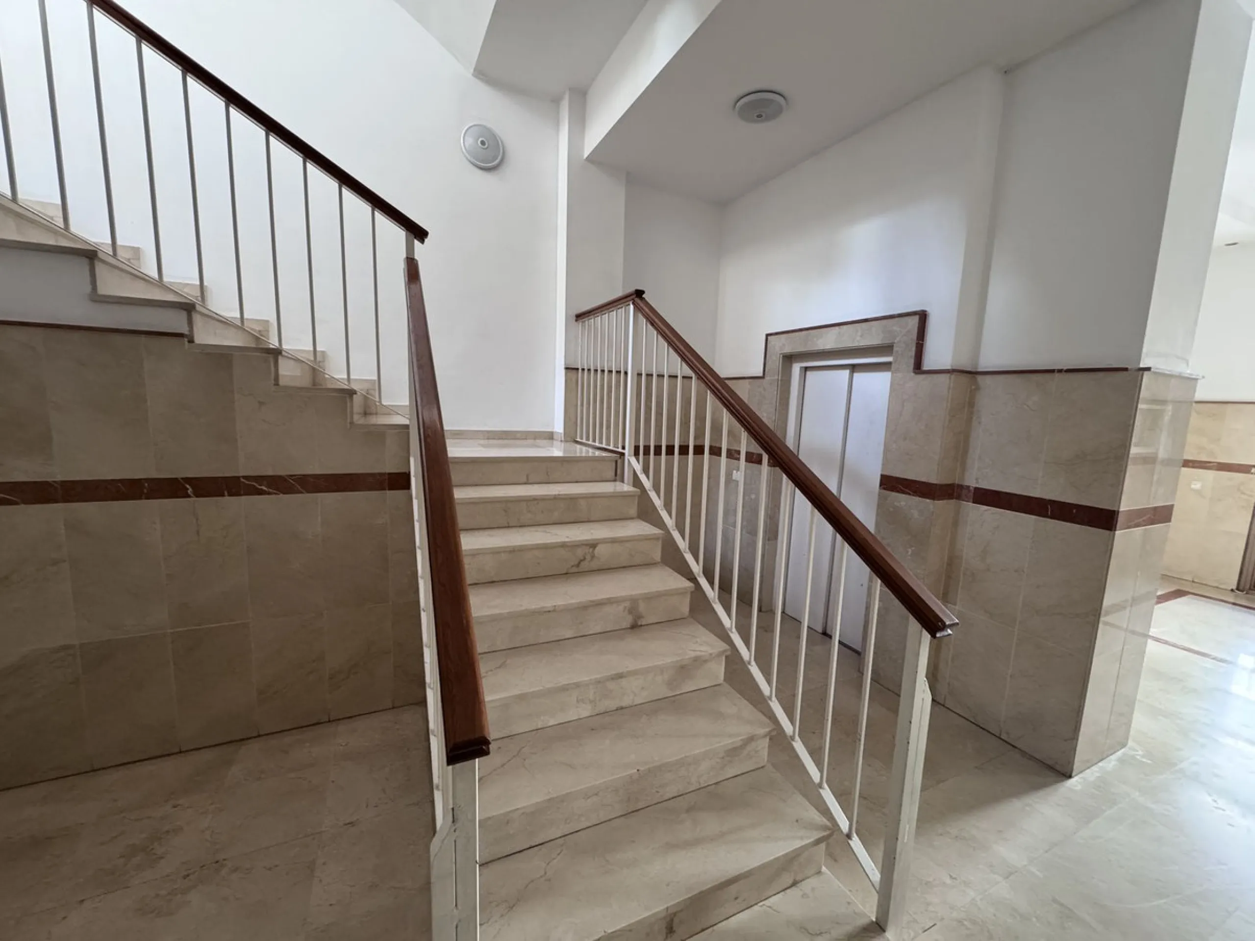 130 m² apartment located on Avenida Juan Carlos I, just 400 meters from the beach!