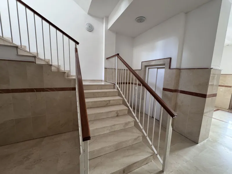 130 m² apartment located on Avenida Juan Carlos I, just 400 meters from the beach!