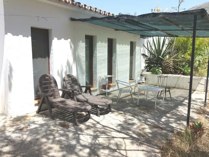 Finca set below the urbanisation of Valtocado in 4 hectares of private land.  The Finca is approximately 50 years old, but was fully reformed 15 years ago.