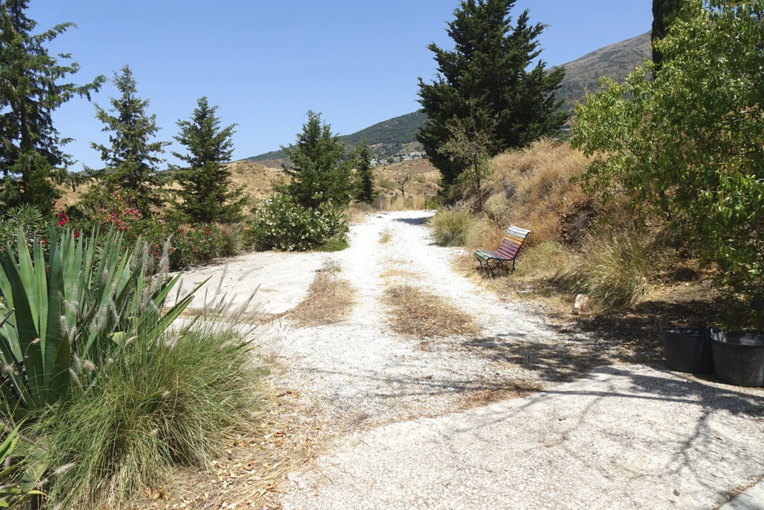 Finca set below the urbanisation of Valtocado in 4 hectares of private land.  The Finca is approximately 50 years old, but was fully reformed 15 years ago.