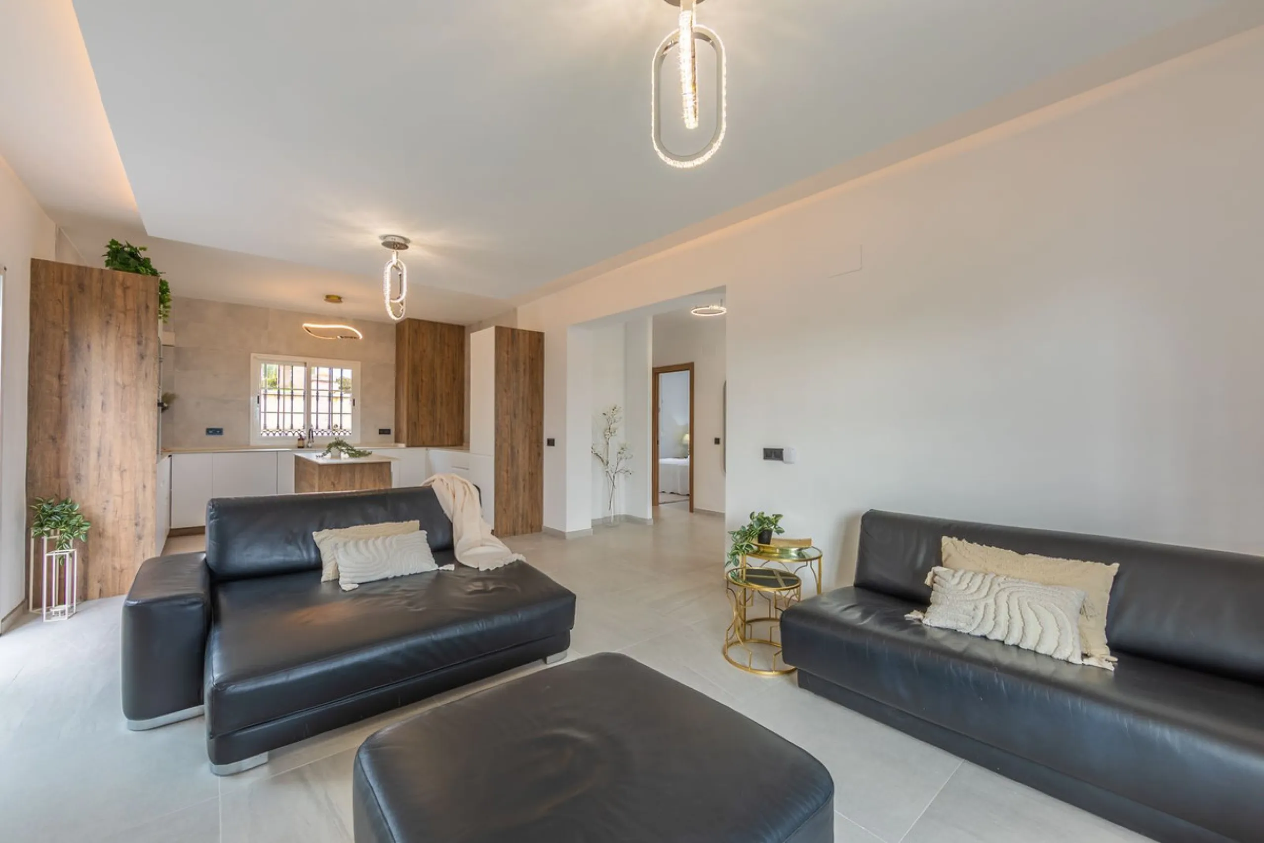WONDERFUL RENOVATED HOUSE WITH SEA VIEWS, LA DUQUESA
