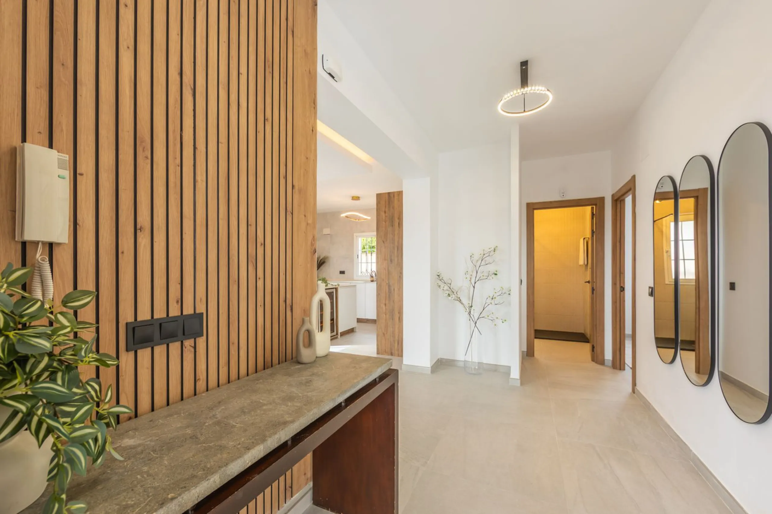 WONDERFUL RENOVATED HOUSE WITH SEA VIEWS, LA DUQUESA