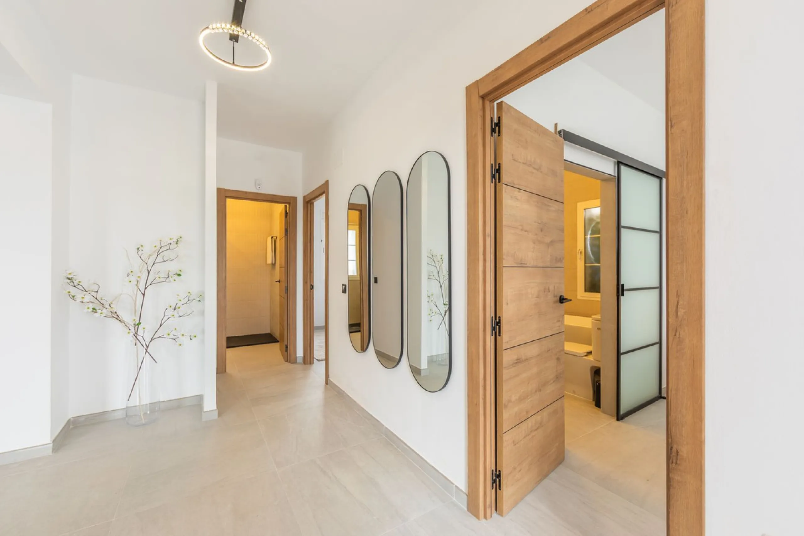 WONDERFUL RENOVATED HOUSE WITH SEA VIEWS, LA DUQUESA