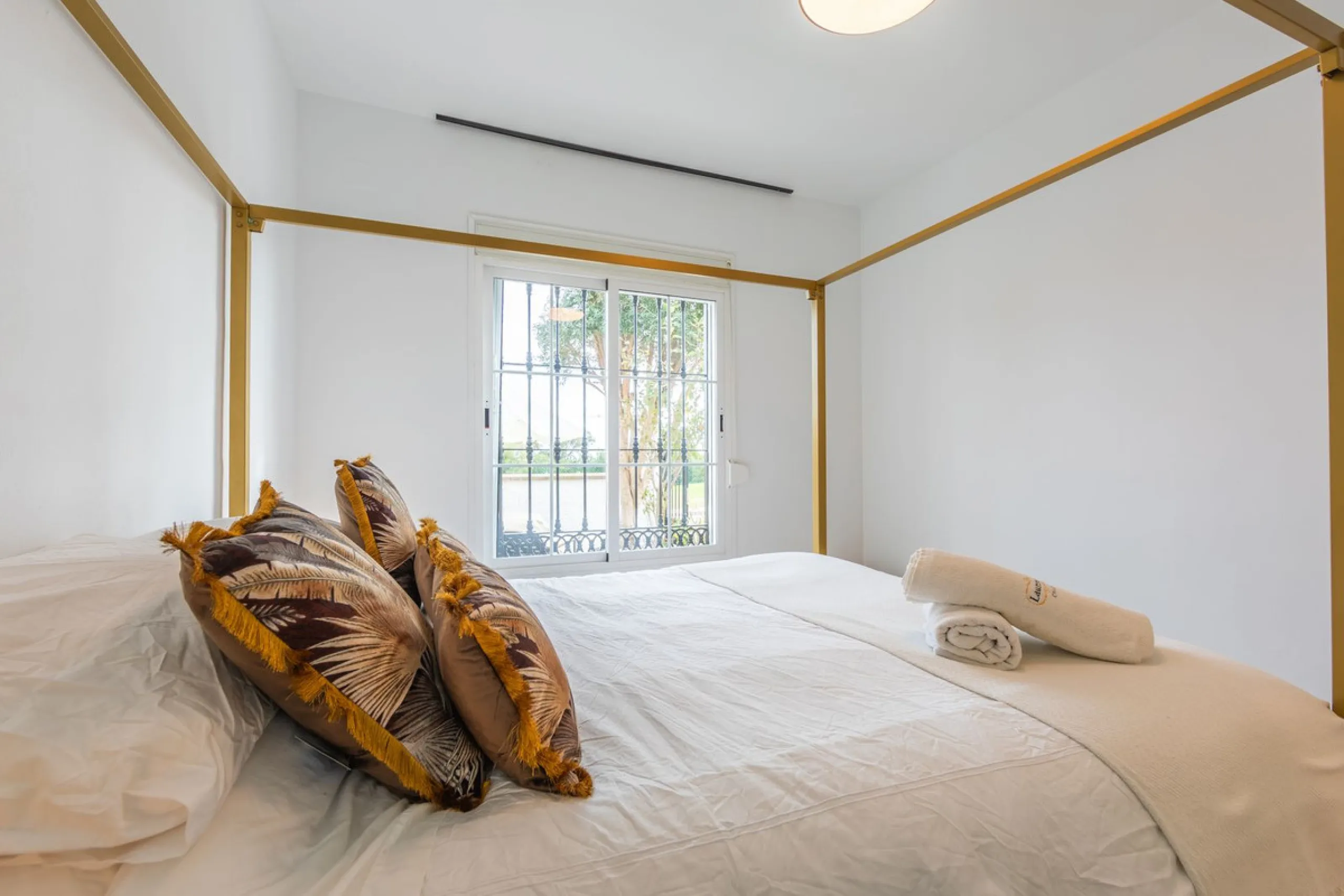 WONDERFUL RENOVATED HOUSE WITH SEA VIEWS, LA DUQUESA