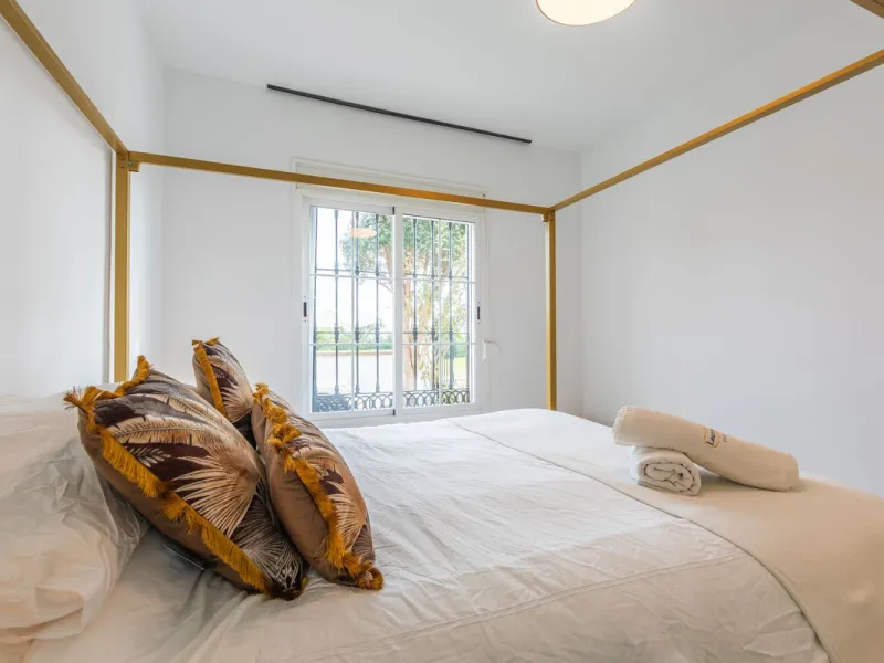 WONDERFUL RENOVATED HOUSE WITH SEA VIEWS, LA DUQUESA