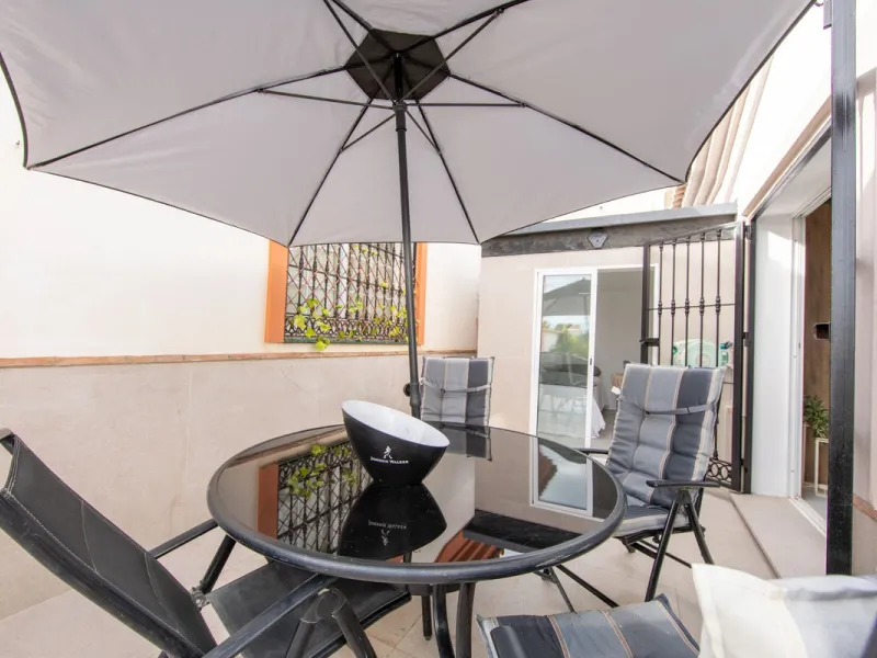 WONDERFUL RENOVATED HOUSE WITH SEA VIEWS, LA DUQUESA