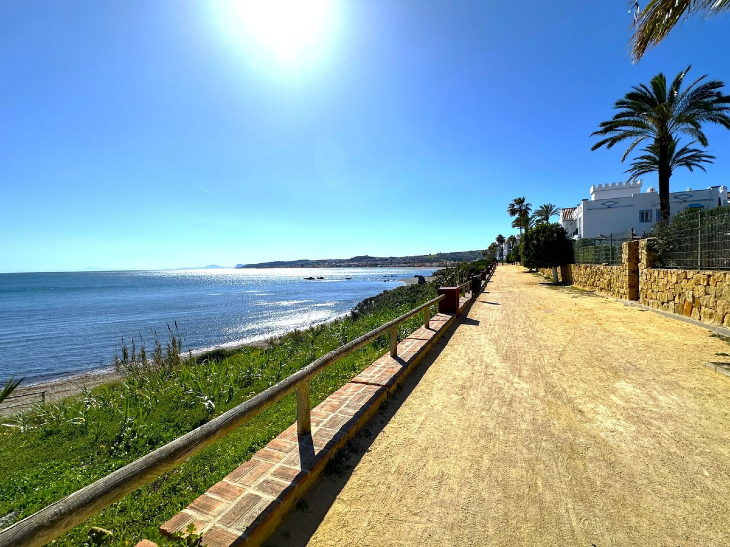 WONDERFUL RENOVATED HOUSE WITH SEA VIEWS, LA DUQUESA