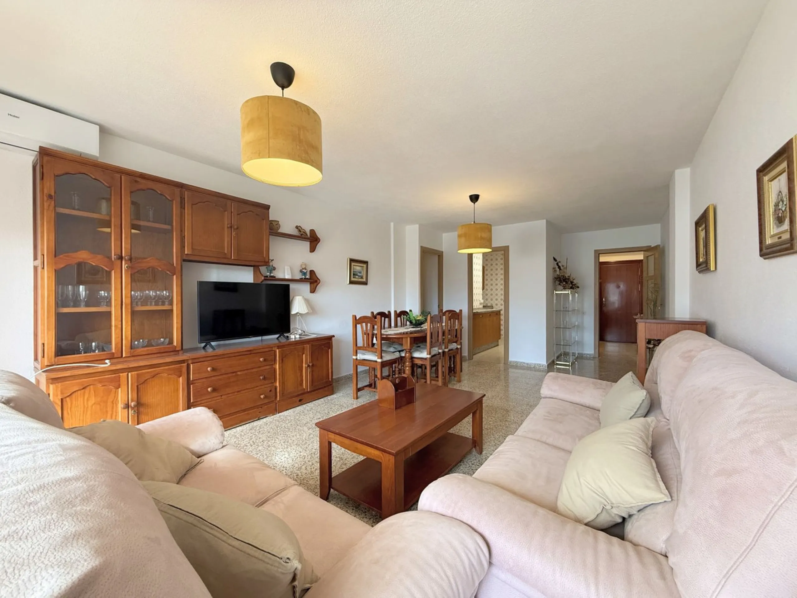 Apartment - Middle Floor Apartment в продаже в Manilva, Málaga. В доме 4 спален и 2 ванных комнат. Площадь дома 145 м²