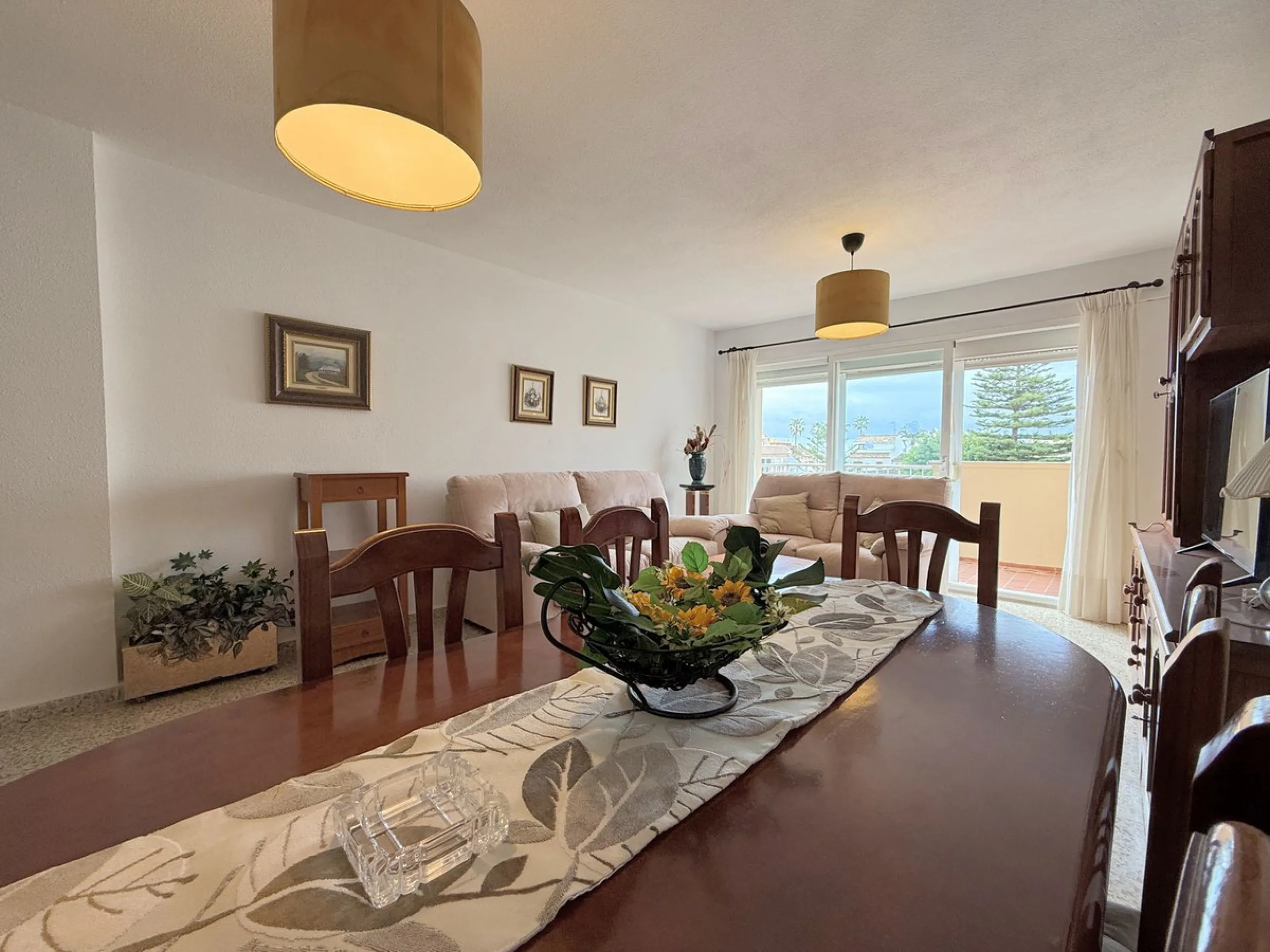 Apartment - Middle Floor Apartment в продаже в Manilva, Málaga. В доме 4 спален и 2 ванных комнат. Площадь дома 145 м²