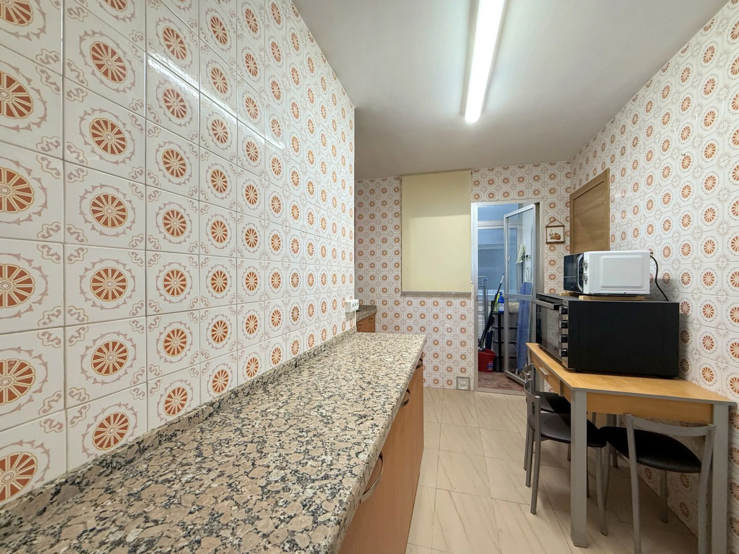 Apartment - Middle Floor Apartment в продаже в Manilva, Málaga. В доме 4 спален и 2 ванных комнат. Площадь дома 145 м²
