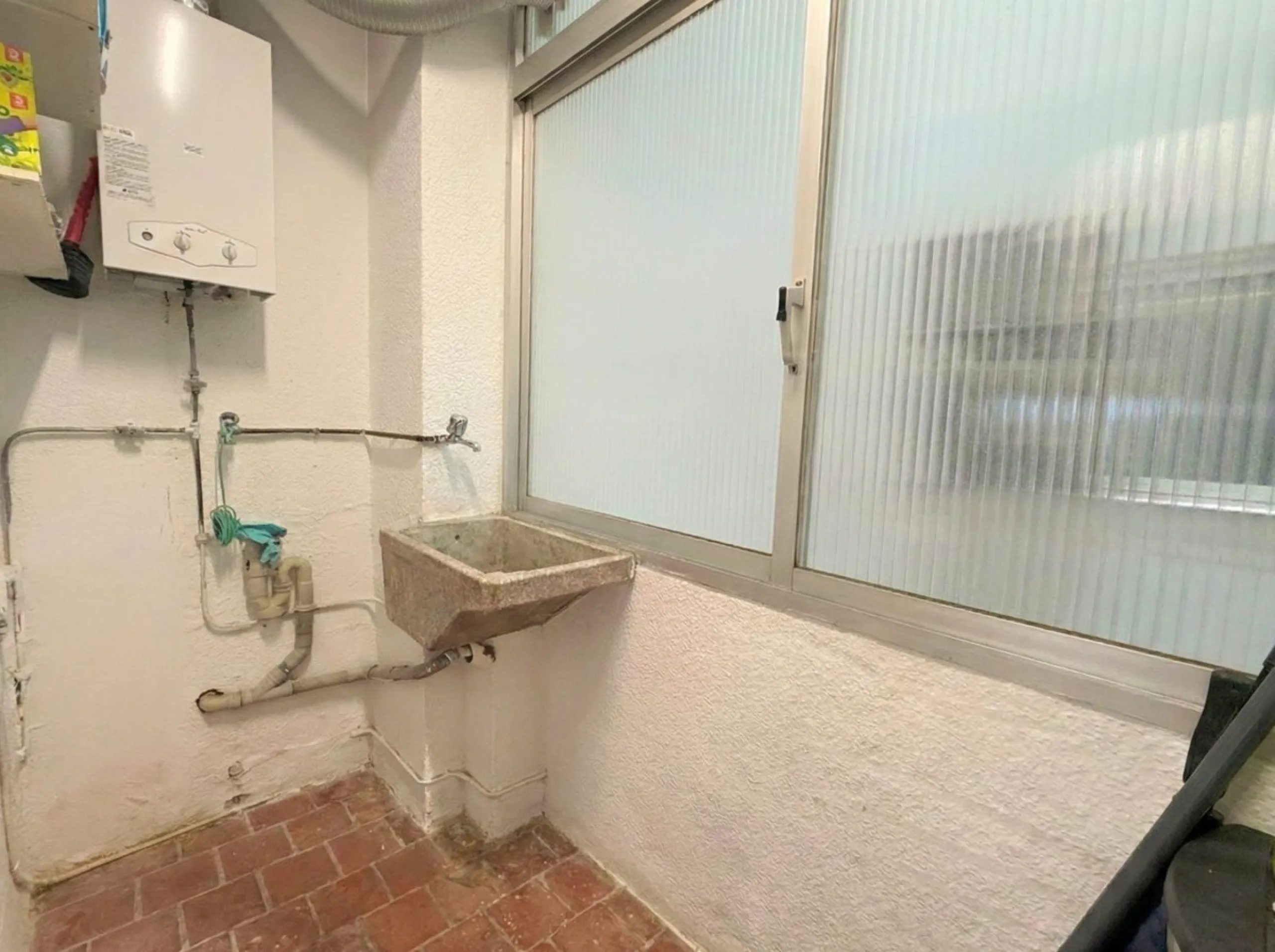 Apartment - Middle Floor Apartment в продаже в Manilva, Málaga. В доме 4 спален и 2 ванных комнат. Площадь дома 145 м²