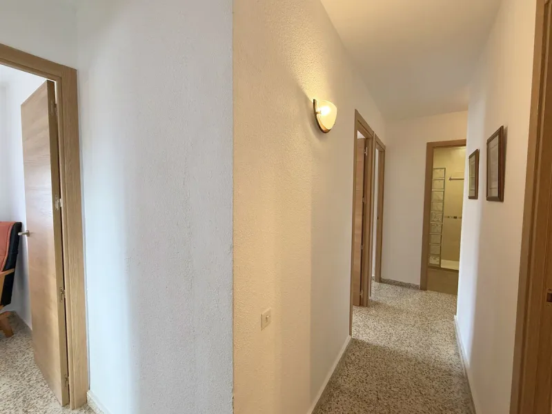 Apartment - Middle Floor Apartment в продаже в Manilva, Málaga. В доме 4 спален и 2 ванных комнат. Площадь дома 145 м²
