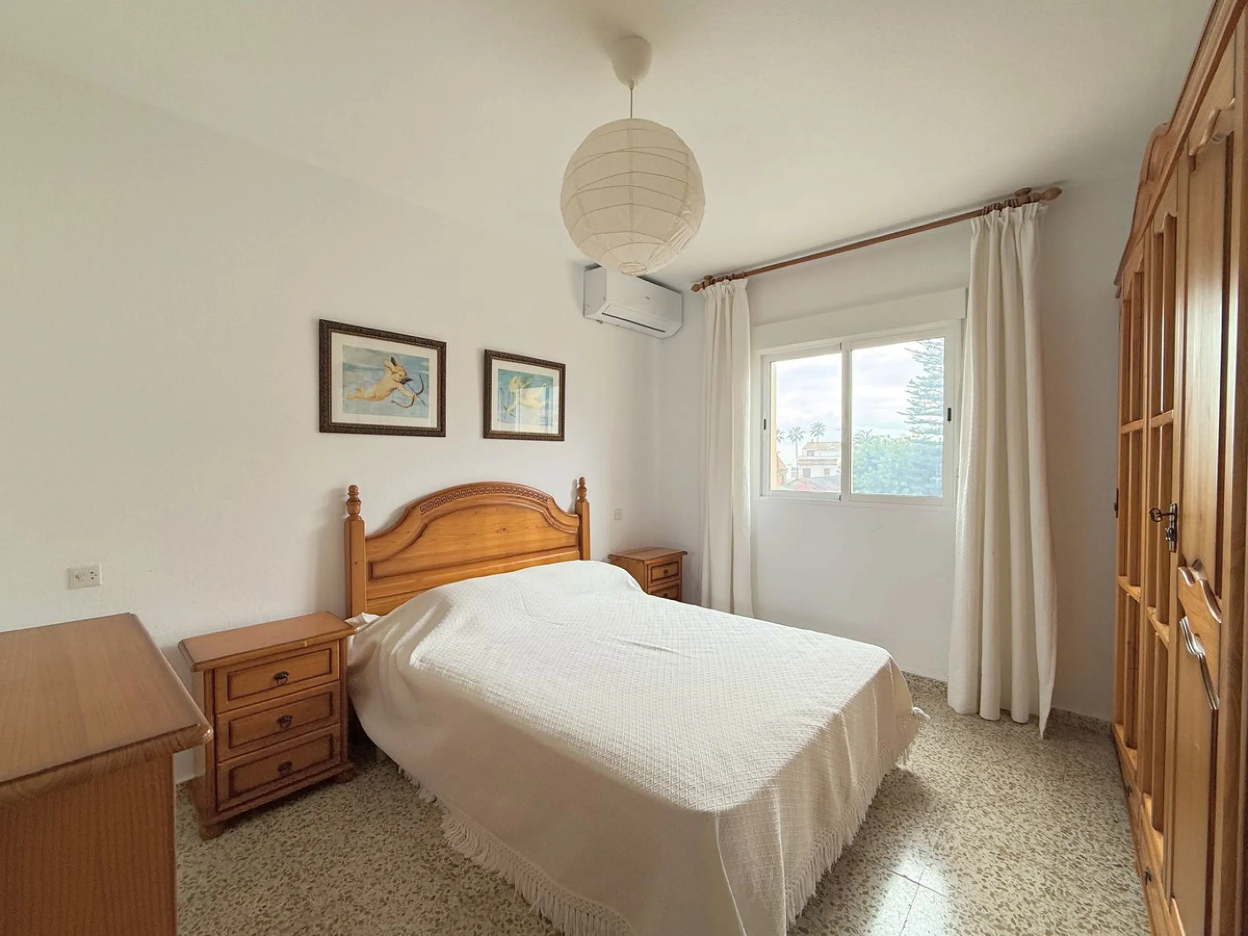 Apartment - Middle Floor Apartment в продаже в Manilva, Málaga. В доме 4 спален и 2 ванных комнат. Площадь дома 145 м²