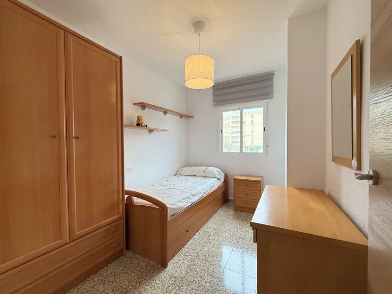 Apartment - Middle Floor Apartment в продаже в Manilva, Málaga. В доме 4 спален и 2 ванных комнат. Площадь дома 145 м²