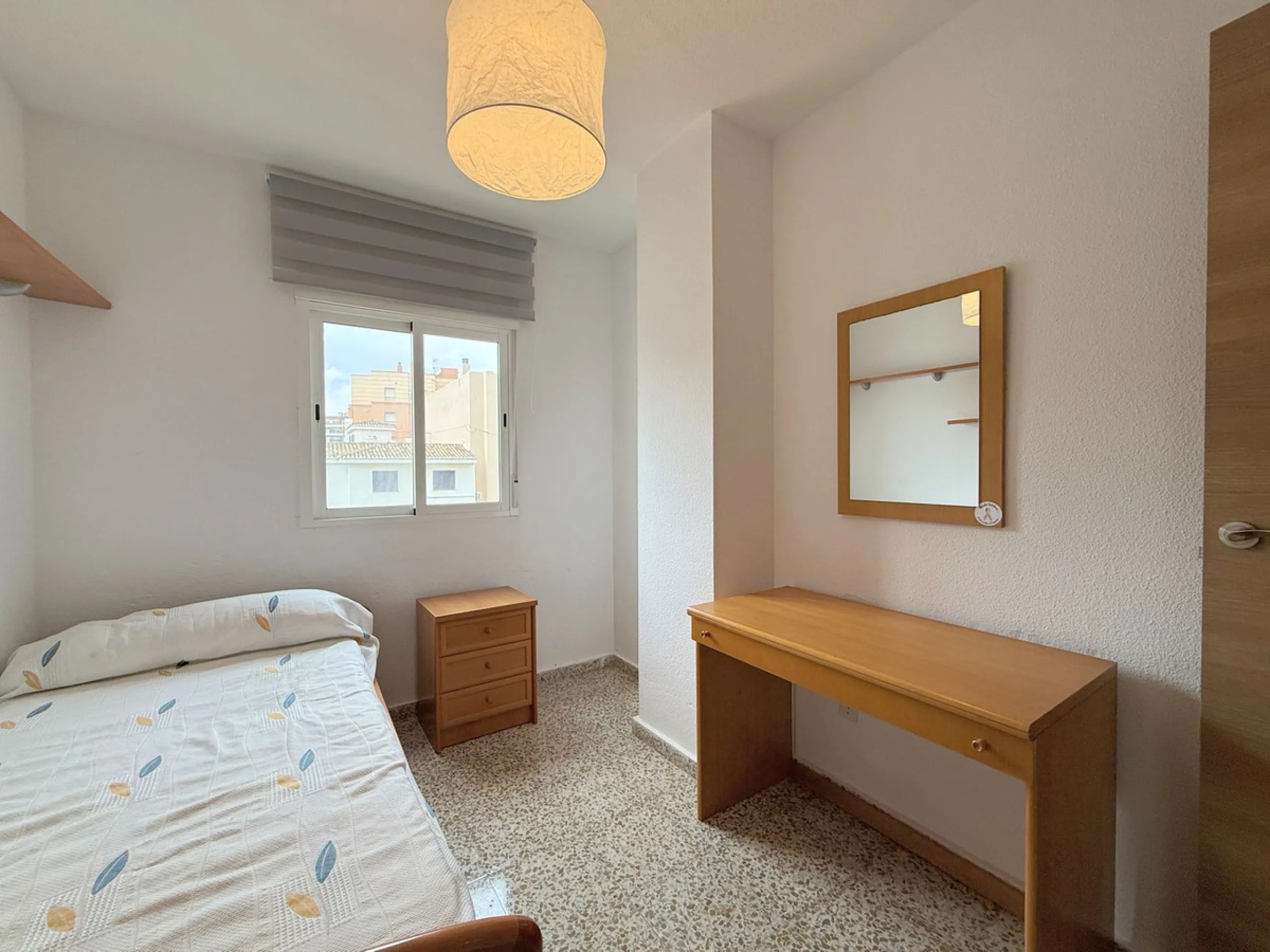 Apartment - Middle Floor Apartment в продаже в Manilva, Málaga. В доме 4 спален и 2 ванных комнат. Площадь дома 145 м²